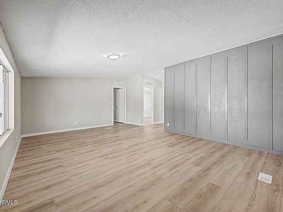 3rd image of 24805 N 115TH Avenue