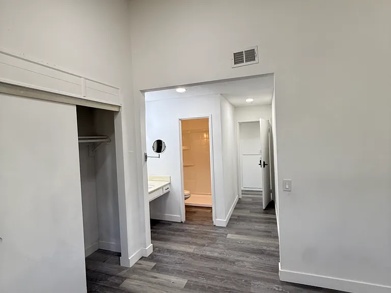 5678 Surrey Ln — Photo 17