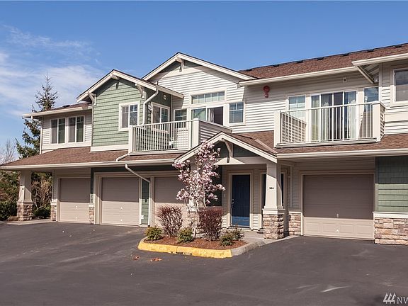 Another street view of the condo.  There are only 6 units in the building, and monthly HOA dues are only $215