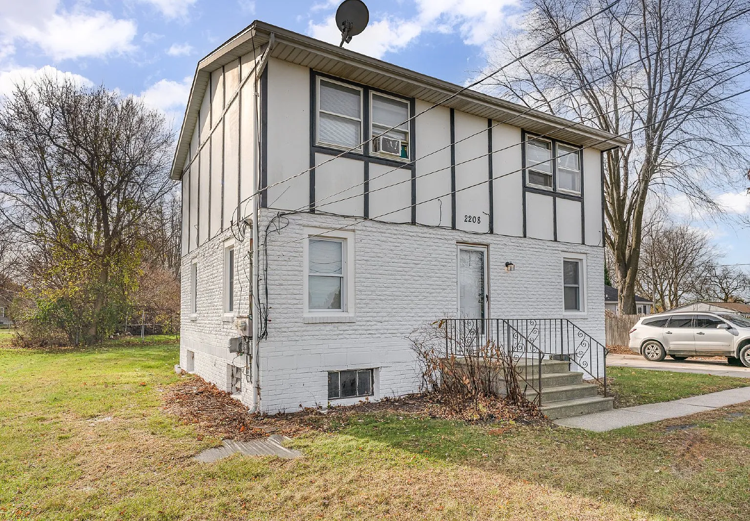 2 bed, 1.0 bath, 841 sqft, $1,100 — Photo 3