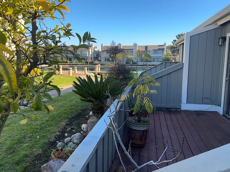 823 Phoenix Ln — Photo 3