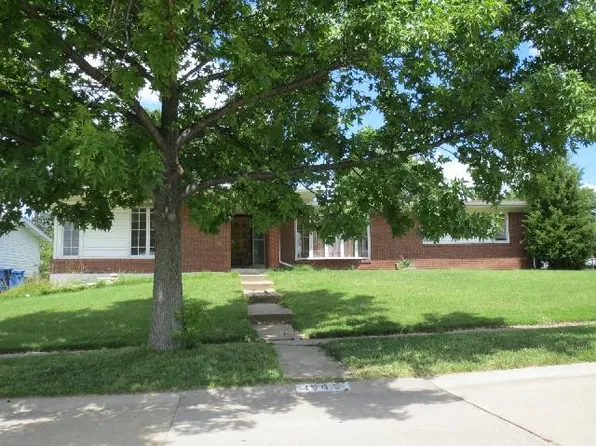 1565 Aintree Dr, Florissant, MO 63033