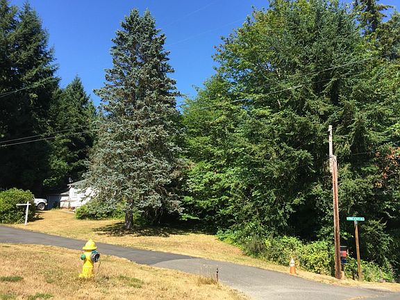 5th image of 4012 NW Kennedy Dr