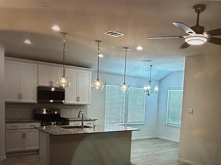 1307 Windom Court Way — Photo 2