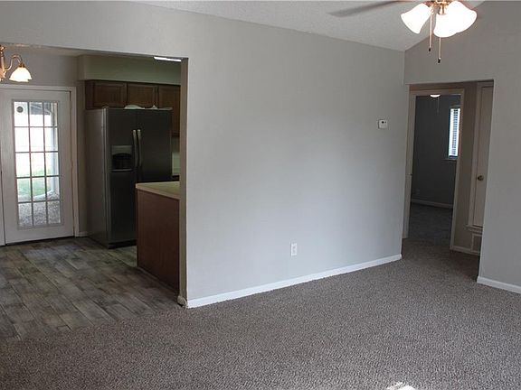 4th image of 2504 Oak Hill Dr
