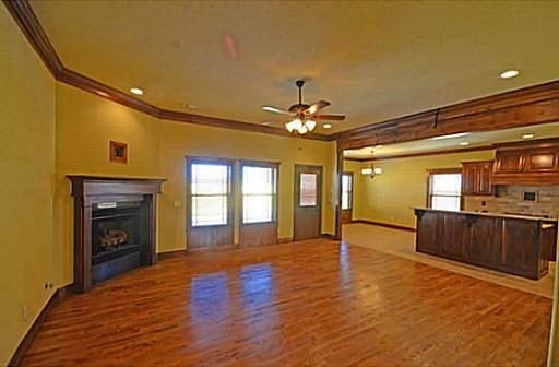 2nd image of 5609 Murfield Dr