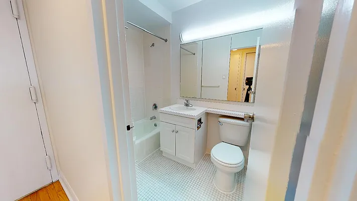 Rented by Bond New York | media 13