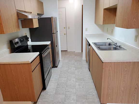 4th image of 7602 46th St W #4