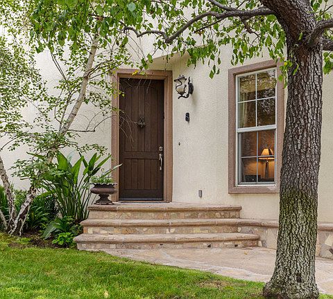 3rd image of 2772 Hollyview Ct