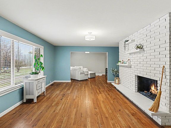 3rd image of 1575 Kellogg Rd