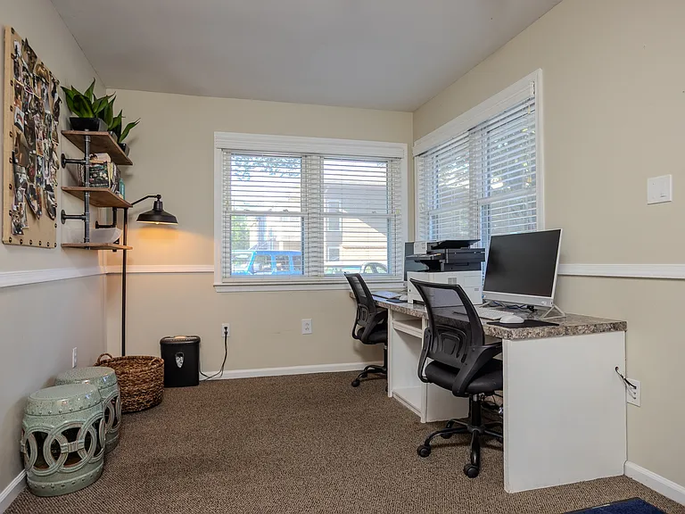 Brookfield Apartments — Photo 12