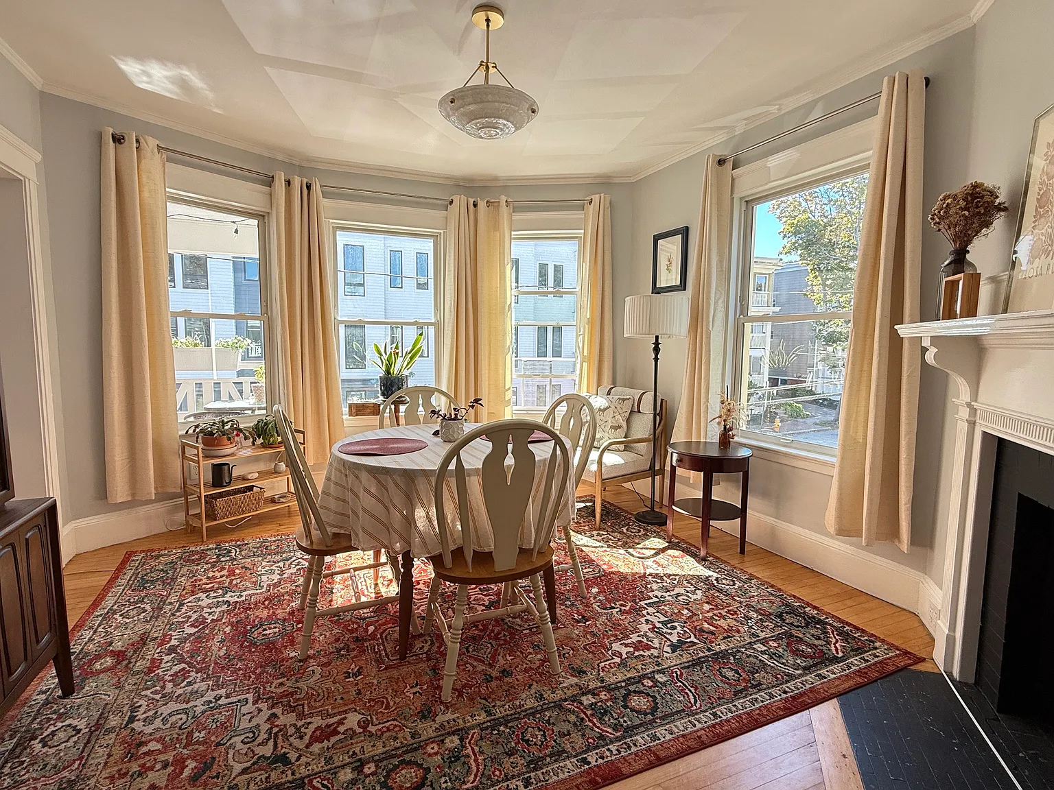 2 bed, 1300 sqft, $2,750 — Photo 1