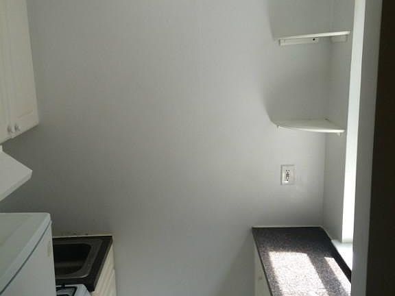 2nd image of 409 E 88th St APT 5C