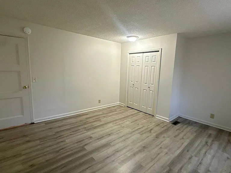 Evergreen Townhomes — Photo 17