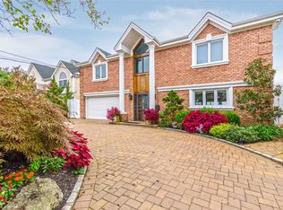 3077 Shore Dr, Merrick, NY 11566