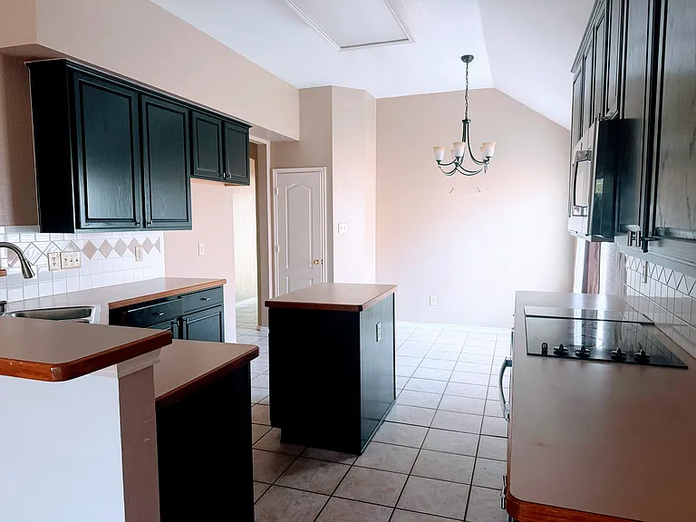 11521 Blanchard Dr — Photo 8