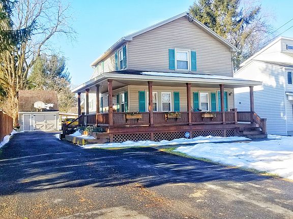 3rd image of 990 Pauline Ave