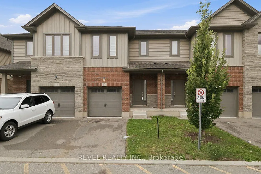 3 bed, $2,400 — Photo 1