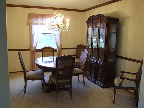 Formal dining room