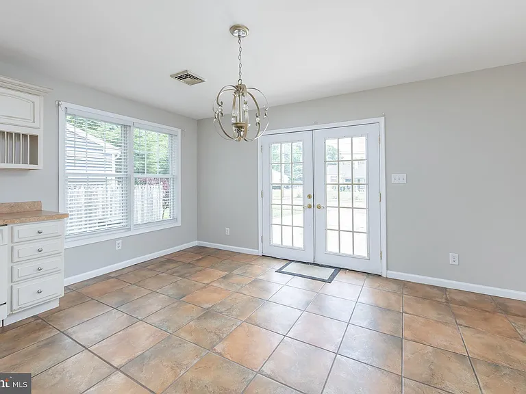 1304 Clearbrook Ave — Photo 5