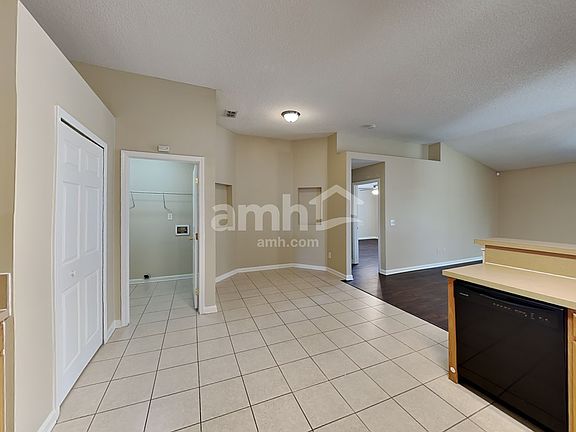 4th image of 3266 Woodglen Dr