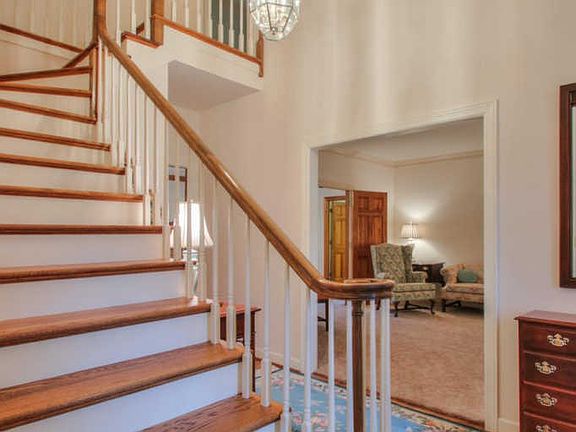 2nd image of 521 London Way