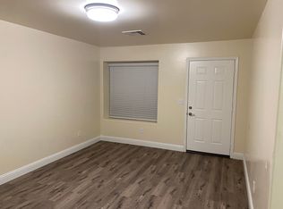 725 Greenwood Meadow Ln UNIT 2, Bakersfield, CA 93308