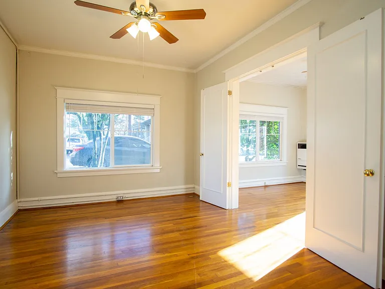 2943 SE Alder St #4 — Photo 4