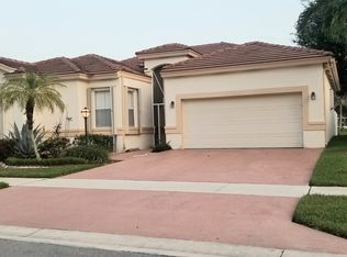8370 Winter Springs Ln, Lake Worth, FL 33467