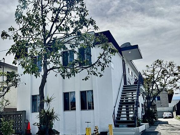 2nd image of 1322 W 227th St