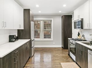 931 W Oakdale Ave #935-W3, Chicago, IL 60657