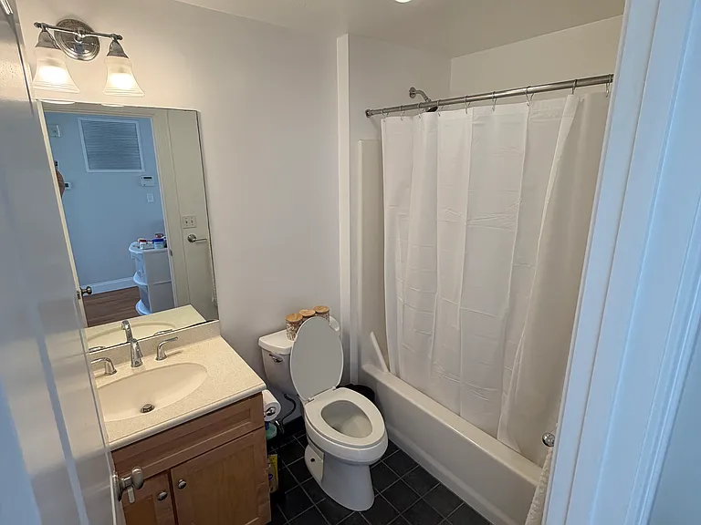 7 Sutherland Rd #201 — Photo 8