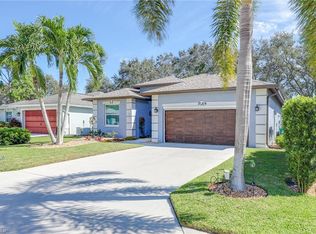 234 Stanhope Cir, Naples, FL 34104