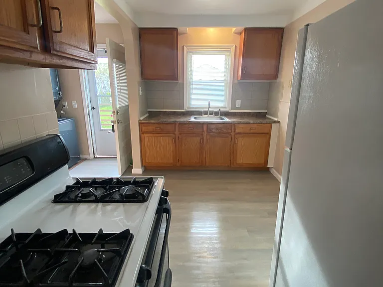 24648 Wilmot Ave — Photo 9