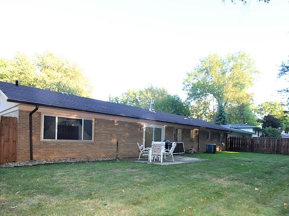 3rd image of 6504 Cypress Dr