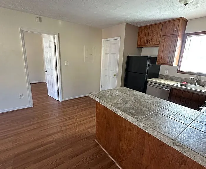 2036 Laboon Cir #C — Photo 10