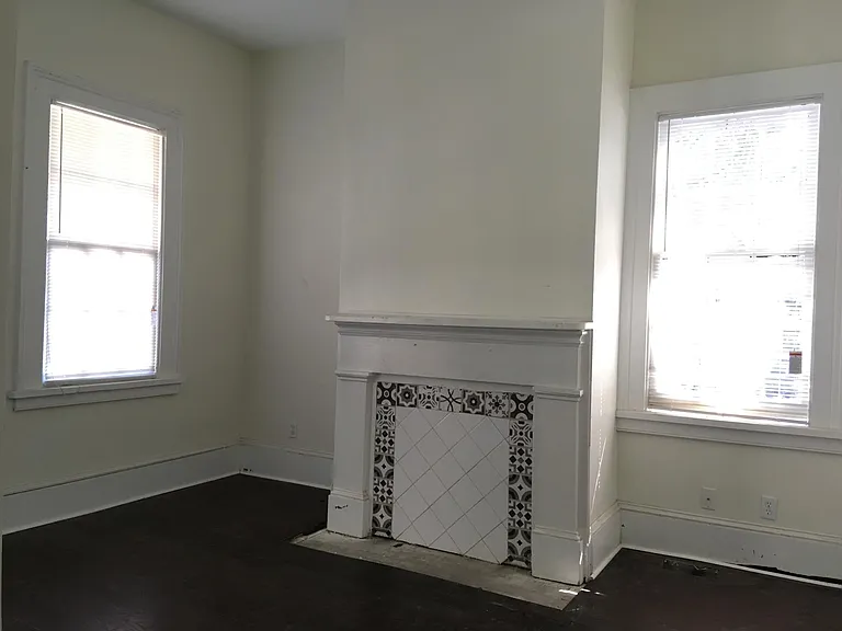 201 W Duffy St #A — Photo 13