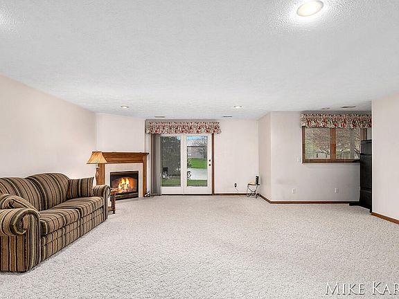 4th image of 6291 Eastridge Dr