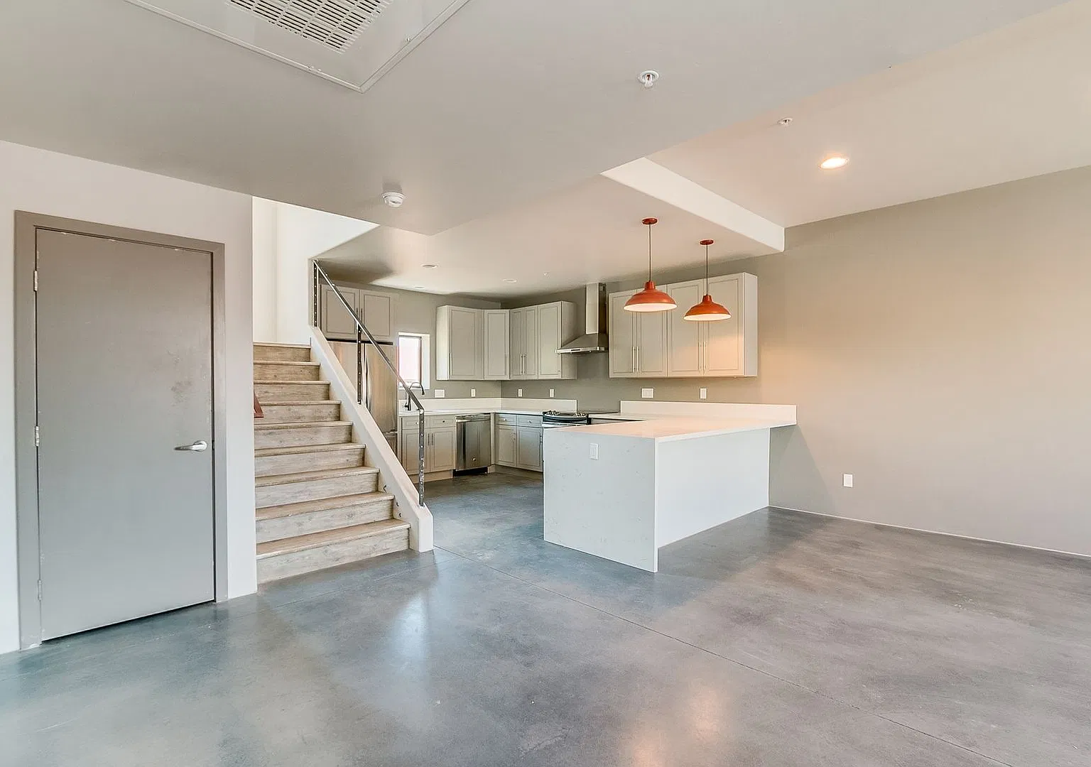 380 N. Highland Ave. — Photo 3