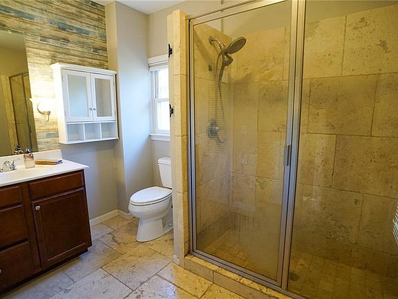 4th image of 953 Forrest Blvd