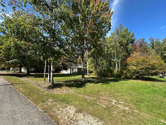 3rd image of 124 Mary Rd
