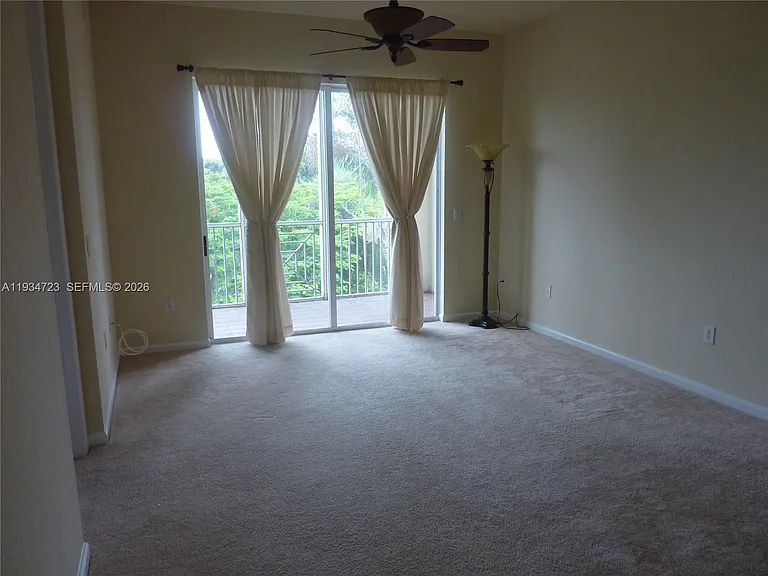 3500 Oaks Clubhouse Dr #308 — Photo 31