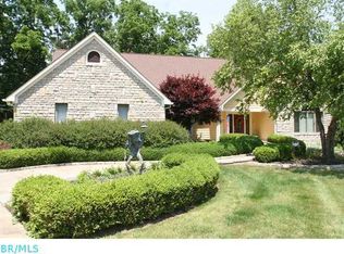 945 Vauxhill Ln, Powell, OH