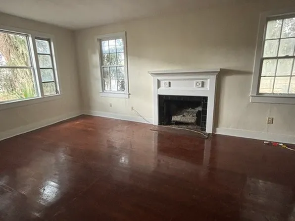 429 S 9th St, Leesburg, FL 34748
