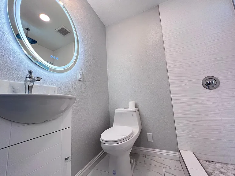 5256 Northridge Ave — Photo 8