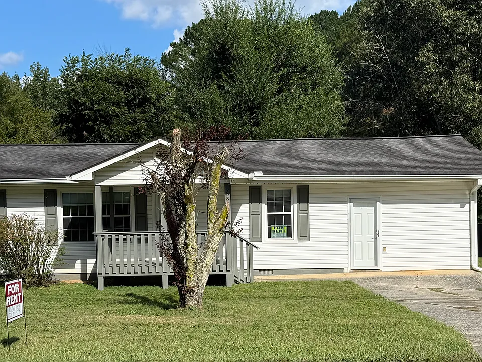722 Reed Pond Rd NW