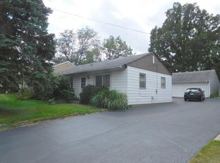 26 S Wilmette Ave, Westmont, IL 60559