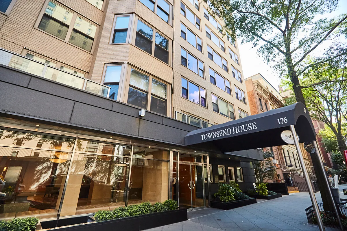 s.t様 176 East 71st Street #8C in Lenox Hill, Manhattan | StreetEasy