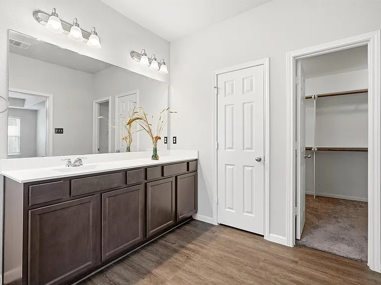 6303 Cambrai Wood Ln — Photo 22