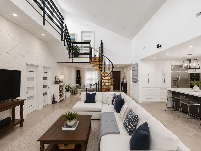 33 Oregon Ln — Photo 6